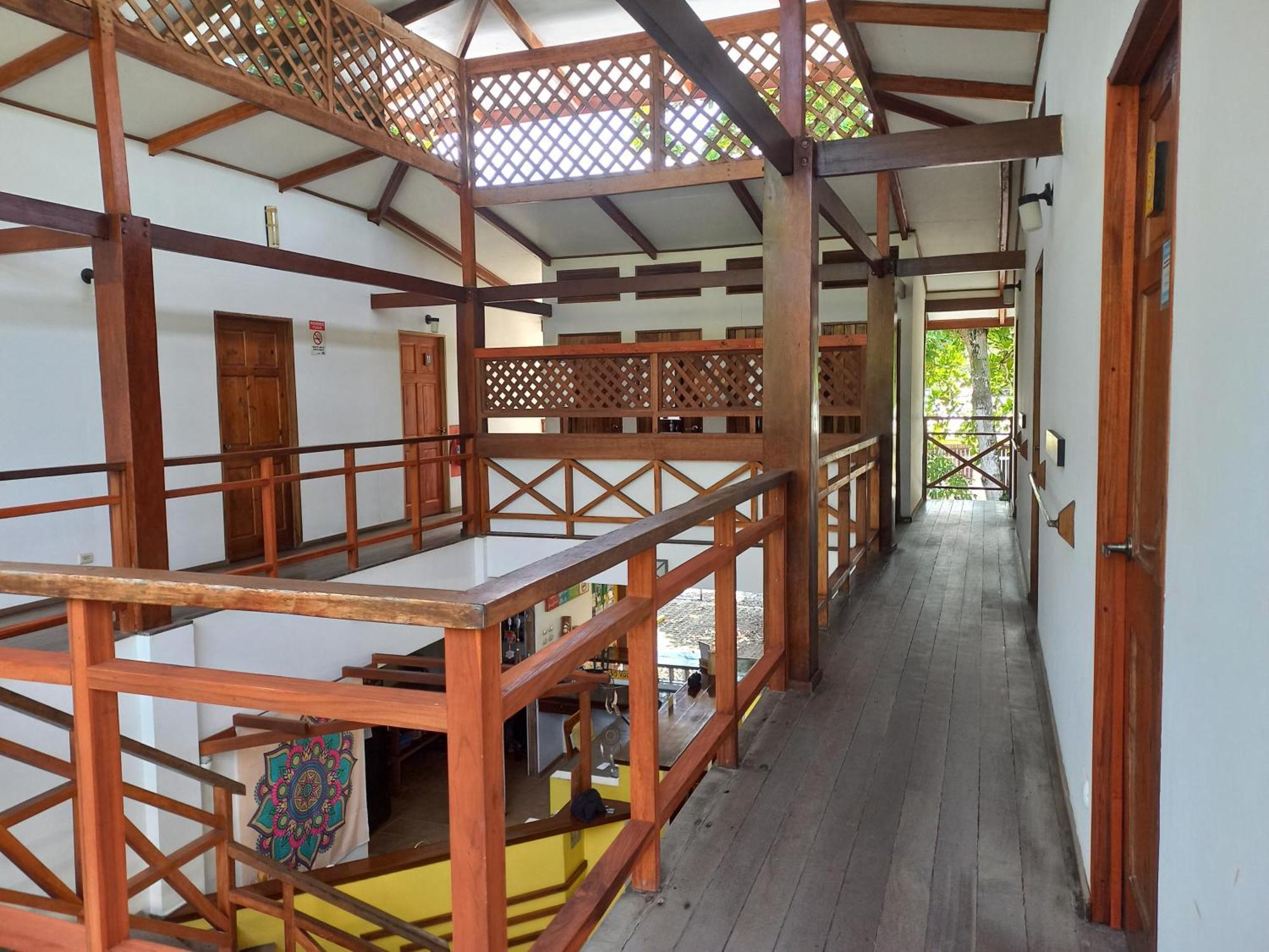 Pagalu Hostel Puerto Viejo de Talamanca Buitenkant foto