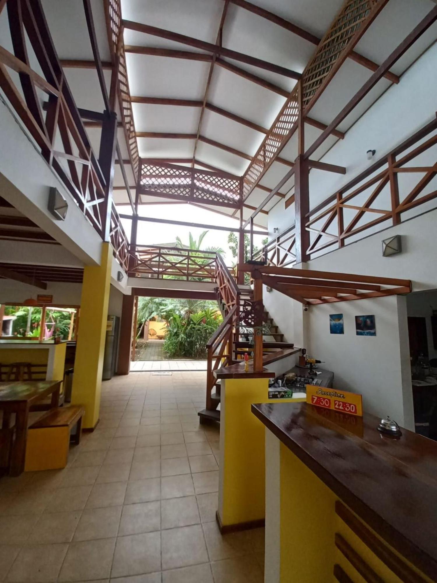 Pagalu Hostel Puerto Viejo de Talamanca Buitenkant foto