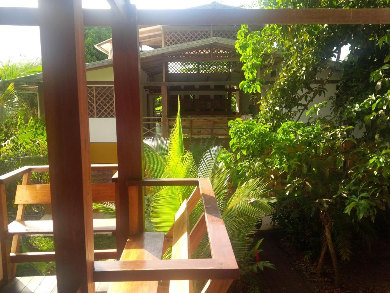 Pagalu Hostel Puerto Viejo de Talamanca Buitenkant foto